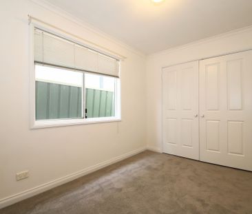 Three Bedroom Family Home - Photo 6