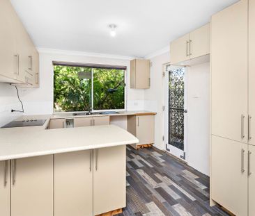 Charming 2-Bedroom Unit in Prime Kiama Location - Photo 4