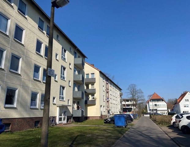 Helle 1-Zimmer-Wohnung mit Balkon - Photo 1