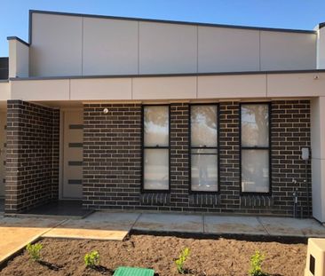 Low-Maintenance 3-Bedroom Home in a Convenient Location - Photo 1