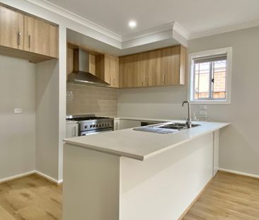 For Lease - Young & Spacious! - Photo 6