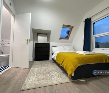 1 bedroom in a house share to rent - Photo 1