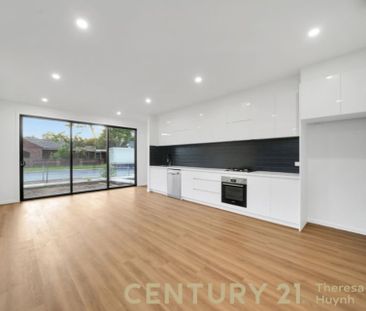 For Rent&colon; Brand New House in Springvale Area - Photo 2