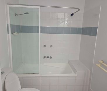 Runaway Bay - Photo 5