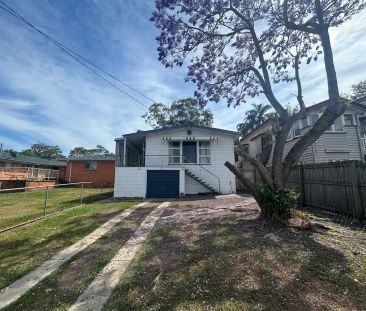 “Charming Home” - Photo 1