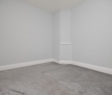 3 bedroom maisonette to rent - Photo 3