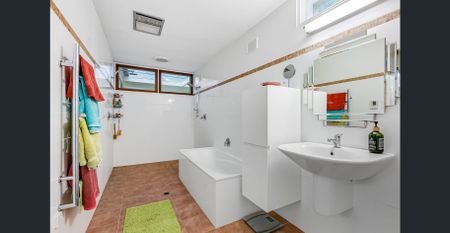 Private treehouse in the heart of the hills - Photo 3