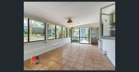 2 BEDROOM + STUDY + RUMPUS WITH AIR CONDITIONING! - Photo 2