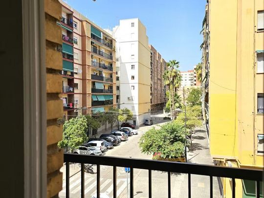 Carrer del Poeta Mas y Ros, Valencia, Valencian Community 46021 - Photo 1