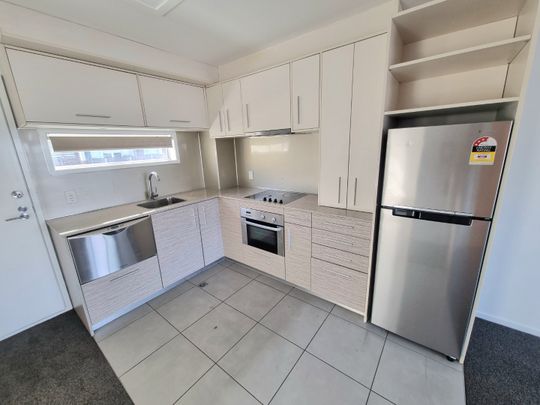 Albany - modern apartment fantastic location - Photo 1