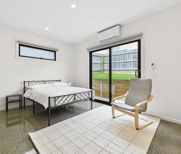 Brand new fully furnished rooms with private courtyards – All bills... - Photo 5