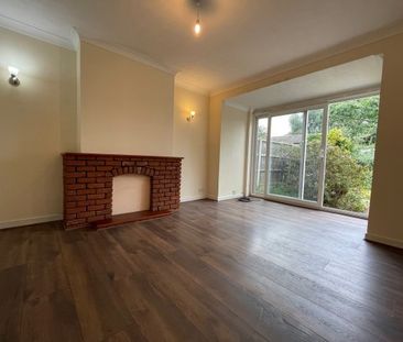 Abbotts Close, Leigh-on-Sea - Photo 2