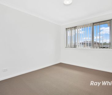 Neat and tidy Family Home with a Large Backyard - Photo 6