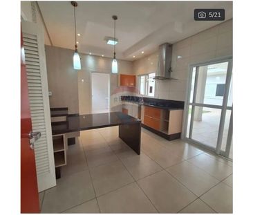 CASA TERREA DE ESQUINA 3 SUITES PE DIREITO DUPLO - Foto 6