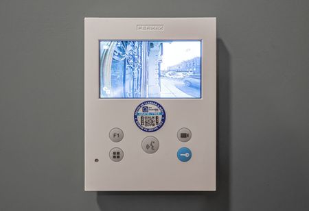 Historischer Charme & moderner Luxus – Wohnen in 1010 Wien - Photo 5