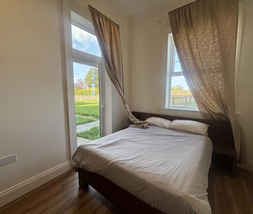3 bedroom apartment to rent - Photo 3