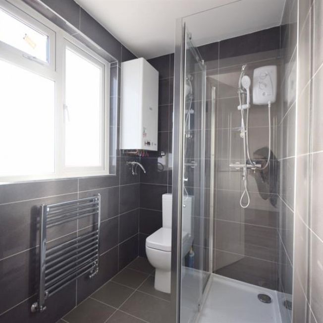 1 Bedroom Apartment To Let - Photo 1