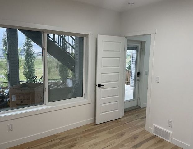 Spacious: 2-bedroom secondary legal suite in Nolan Hill NW | Calgary - Photo 1