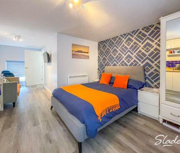 Studio to rent - Photo 4