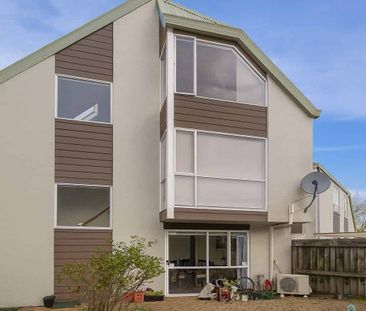 3/4 bedroom townhouse in Riccarton!! - Photo 1