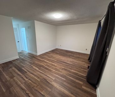 For Lease - 2239 Shipwright Road, Oakville, Ontario - Photo 6