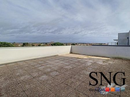 T3 AVEC TERRASSE + PARKING - Photo 2