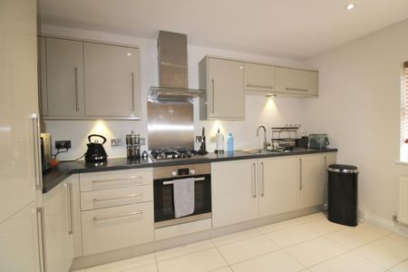 2 bedroom apartment to rent - Photo 4