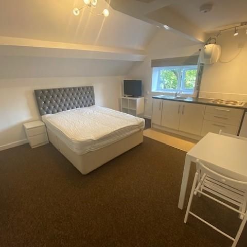 Studio to rent - Photo 1