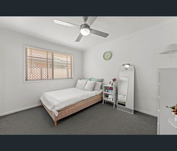 23 Rawlinna Drive, Mermaid Waters, Qld 4218 - Photo 1
