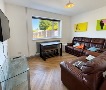 119 Alan Moss Road - Engineering Side with Off-Street ParkingLoughb... - Photo 3