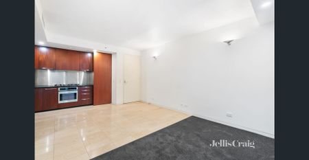 Quiet Ground Floor Haven - Photo 2
