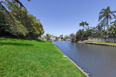 62 Rapallo Avenue, Surfers Paradise QLD 4217 - House For Rent | Domain - Photo 4