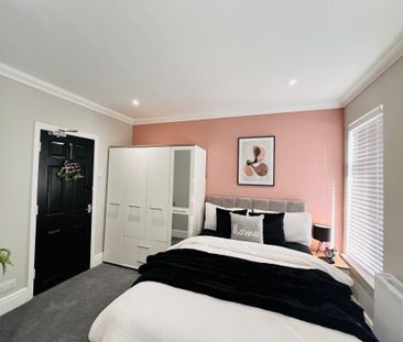 BEDROOM 4 – SMALL DOUBLE OFF SUITE - Photo 2