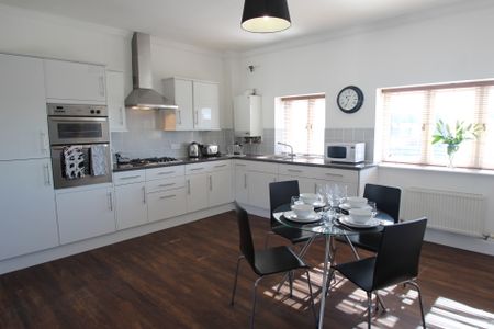 High Street, Northampton - Photo 3