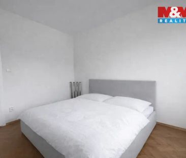 Pronájem bytu 3+kk v Klecanech - Photo 1