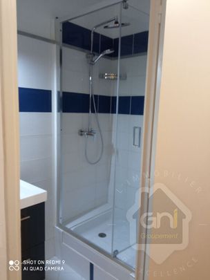 Très grande batisse T5 à Esparron de pallières, - Photo 1