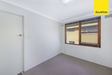 Prime Location - Easy walk to station & shops - Photo 5