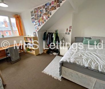 6 Bedroom Mid Terraced House for rent in Royal Park Terrace - Photo 3