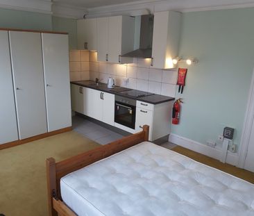 Room in a Shared House, Welldon Crescent, HA1 - Photo 3