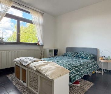 Appartement te huur in Elsene voor € 1.100 met 1 slaapkamer - Photo 4
