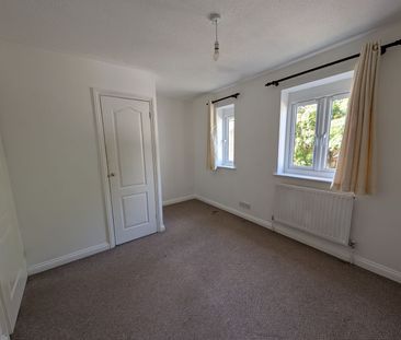 2 Bedroom - Photo 4