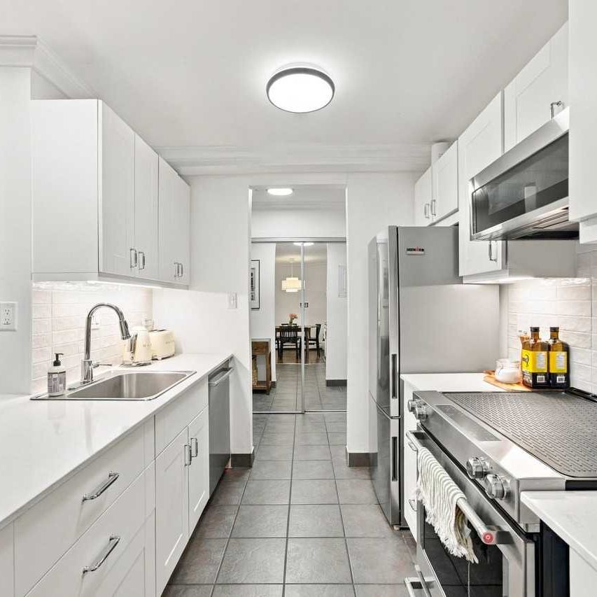 131 West 4th Street apartment — North Vancouver, BC (1-Bedroom) - 1 Bedroom - Photo 1