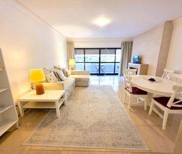 Estoril - Junto à praia. Amplo T1 mobilado, equipado e estacionamento. - Photo 3