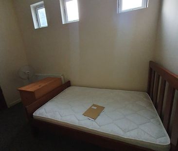 2 Bed Flat, Mansfield Road, NG1 - Photo 3