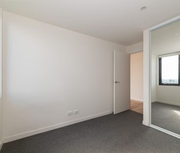 Unblocked view to Box Hill Garden - Photo 4