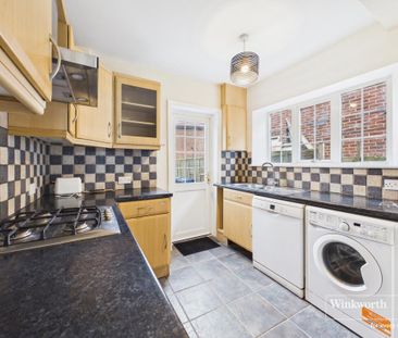 4 bedroom semi-detached house to rent - Photo 4