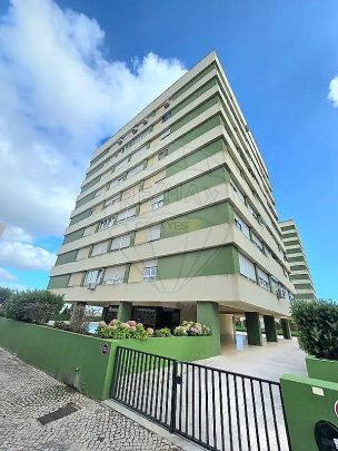 Apartment T3 in Oeiras e São Julião da Barra, Paço de Arcos e Caxias, Oeiras - Photo 1