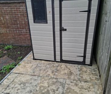 Price £1,200 pcm - Available Now - Unfurnished - Photo 4