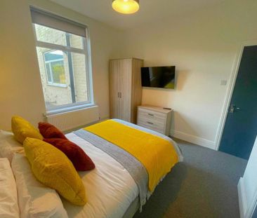 1 bedroom in a house share to rent - Photo 2
