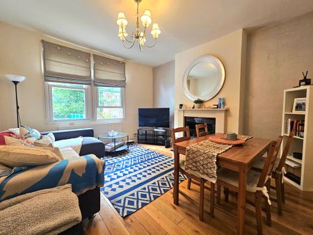 4 Bedroom Semi-Detached House, Dents Road, London - Photo 3